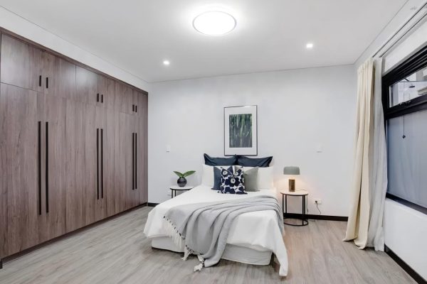 Bedroom-swiper2 Bedroom-swiper2